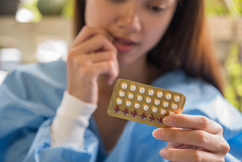 Amit a fogamzásgátló tablettákról mindenkinek tudni kell(ene)